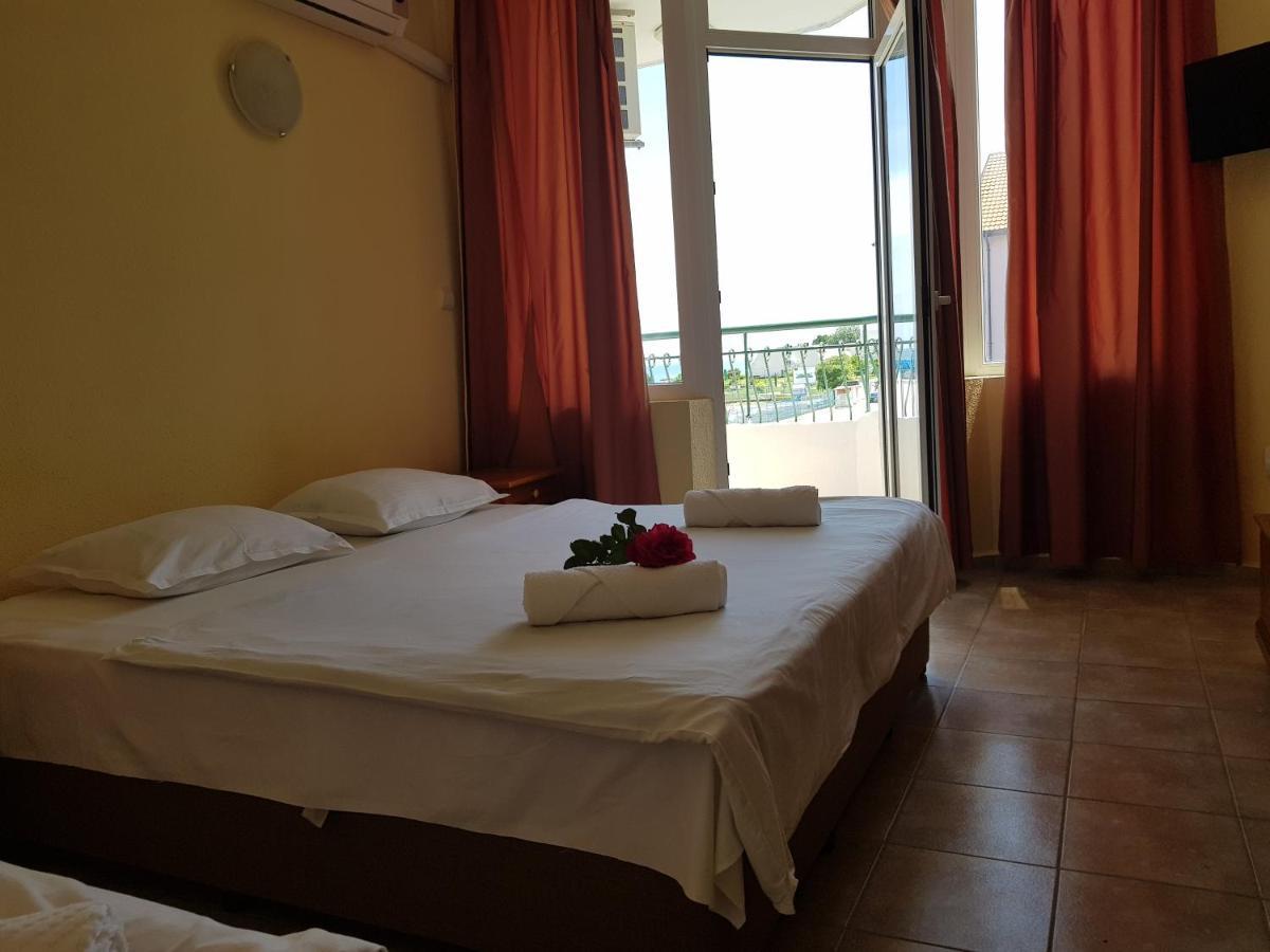 Sunny Island Obzor Hotel ภายนอก รูปภาพ