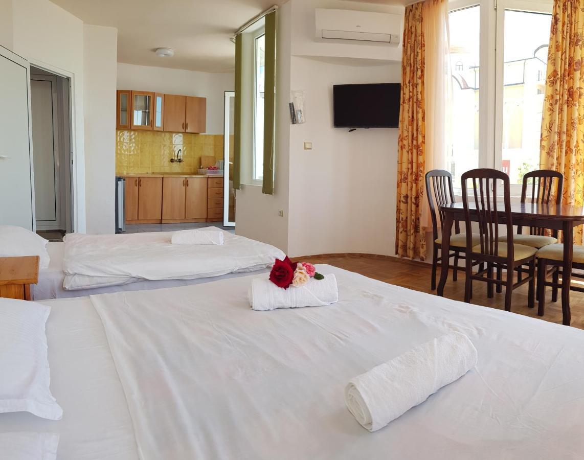 Sunny Island Obzor Hotel ภายนอก รูปภาพ