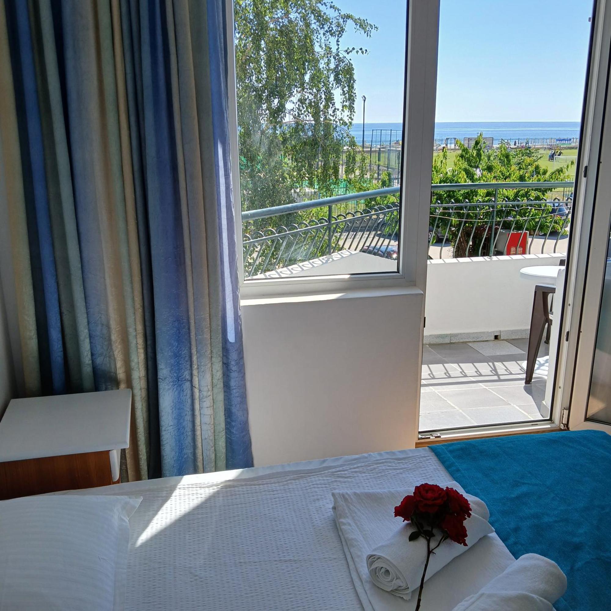 Sunny Island Obzor Hotel ภายนอก รูปภาพ